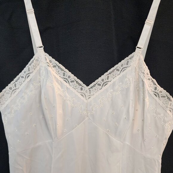 Womens Vintage Slip Size S-L 60s 70s White Nightgown Nylon Sexy Lingerie Dress - Picture 7 of 9